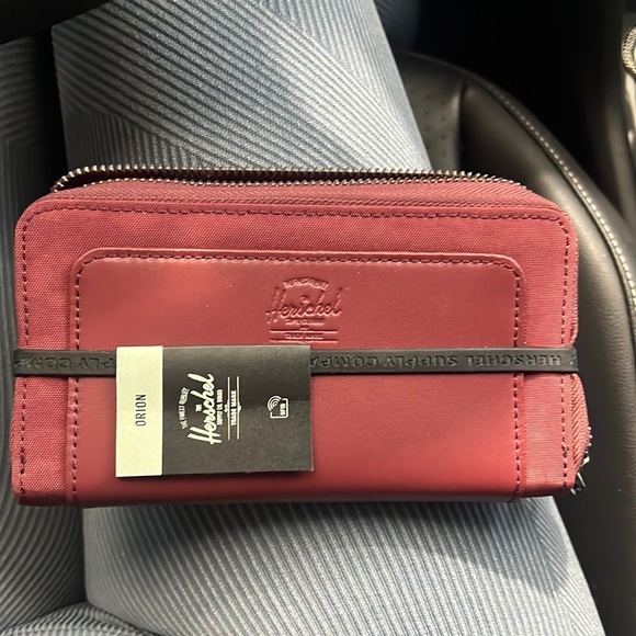 Herschel Wallet - Picture 3 of 4